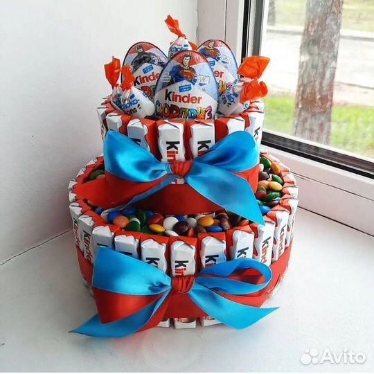 Торт из сладостей