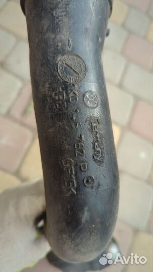 Патрубок интеркулера Volkswagen Passat