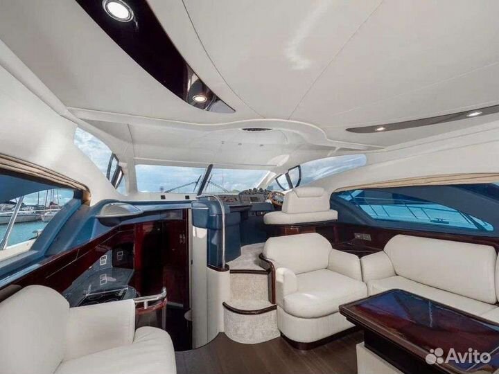 Морские прогулки яхта