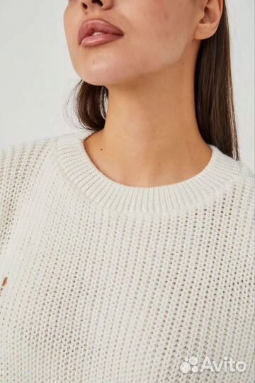 Новый белый свитер