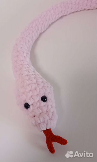 Вязанная змея амигуруми из плюшевой пряжи