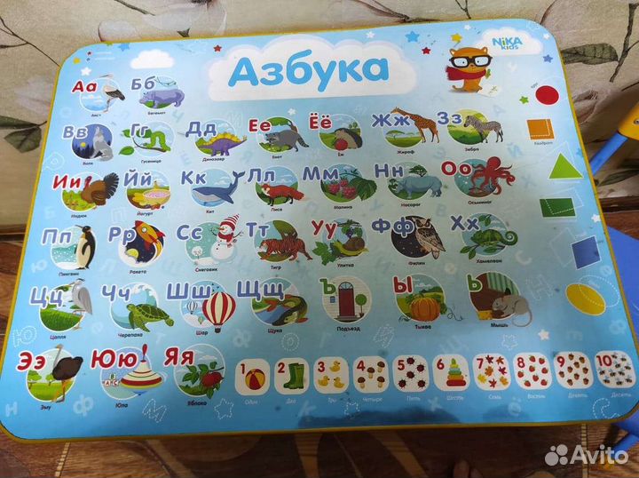 Столик и стул