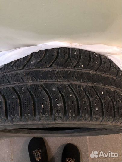 Bridgestone Ice Cruiser 7000 205/60 R16 92T