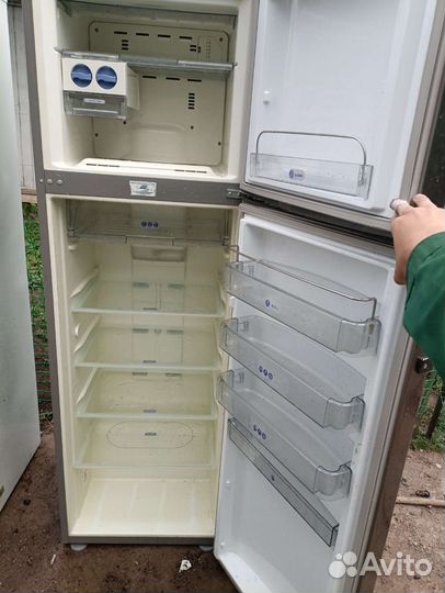 Холодильник whirlpool