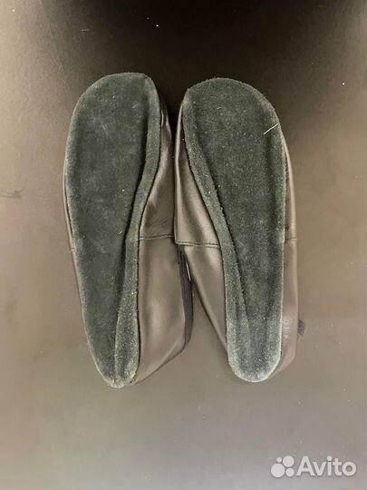 Чешки 22 см новые черные кожаные