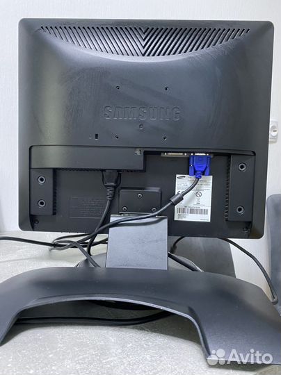 Монитор Samsung syncmaster 931c