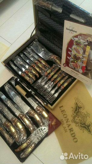 Фирменный набор ножей и кухонных принадлежностей