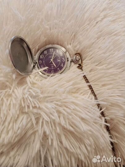 Часы старые на цепочке