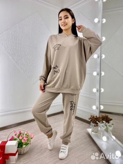 Костюм спортивный