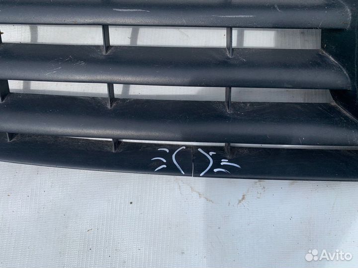 Решетка радиатора Volkswagen Transporter T5