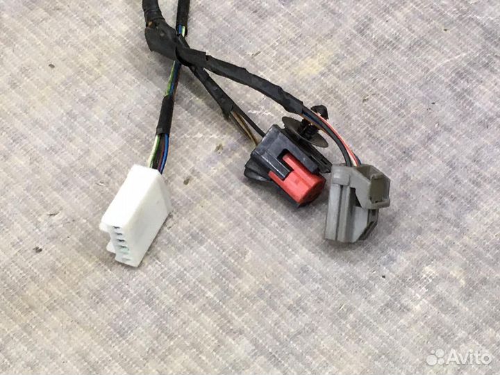 Проводка крышки багажника Форд Фокус 2 Хетчбэк