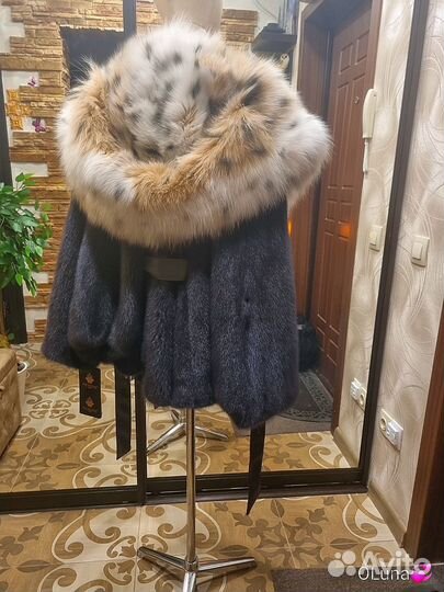 Шуба норковая летучая мышь капюшоном из рыси