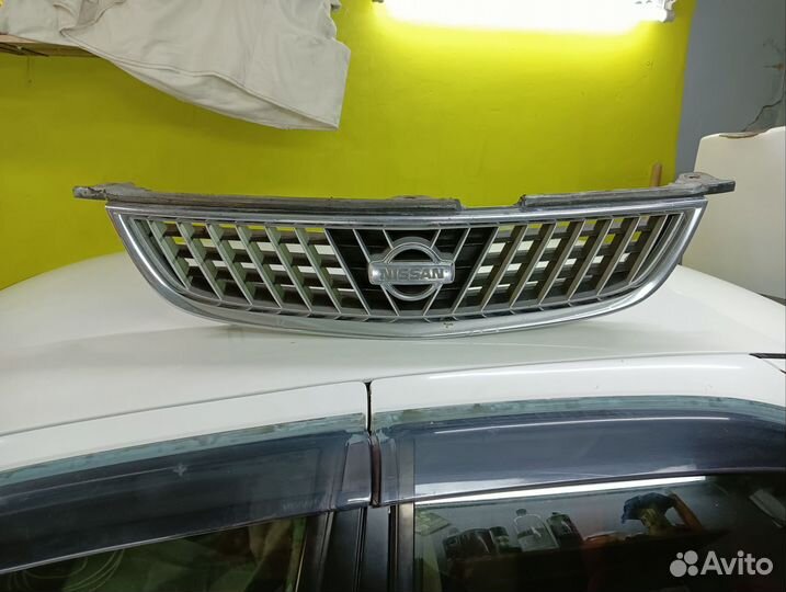 Решетка радиатора Ниссан sunny