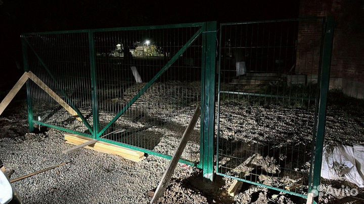 Монтаж забор из 3Д сетки