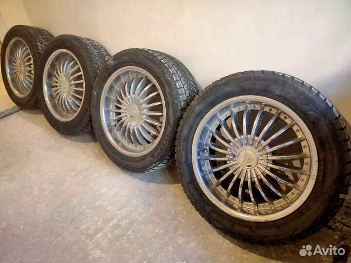 Bridgestone Blizzak DM-V2 235/55 R18 100