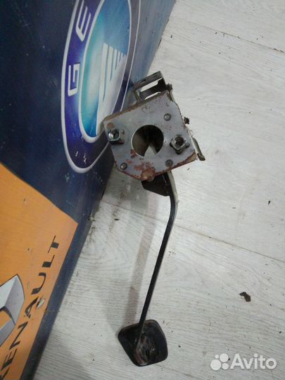 Педаль сцепления Nissan almera N16