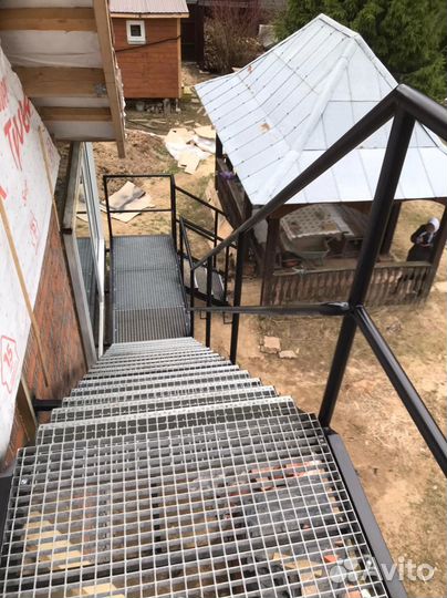 Лестница металлическая