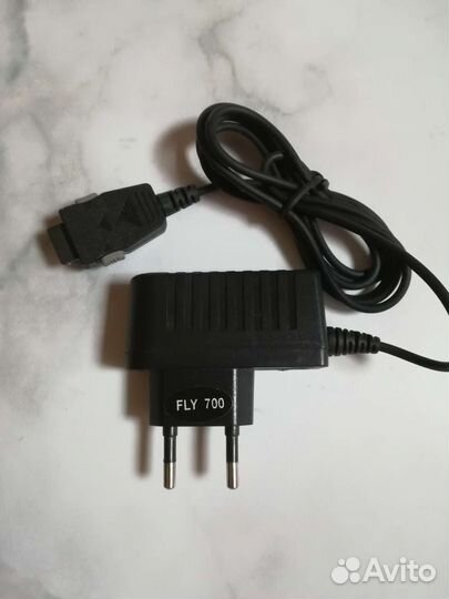 Зарядное устройство для Fly B700