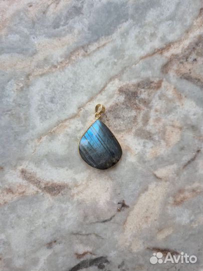 Кулон с лабрадоритом