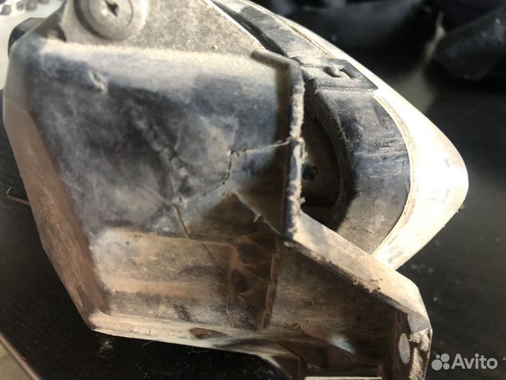 Фара противотуманная левая