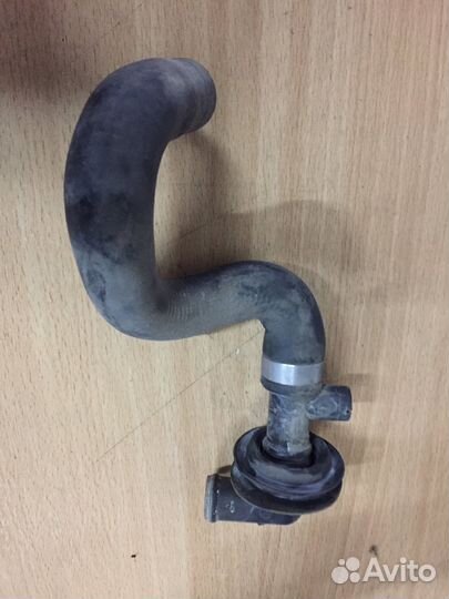 Патрубок отопителя Audi A8 D3 4.2