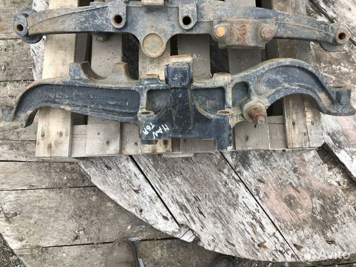 Кронштейн пневморессоры левый правый MAN ман