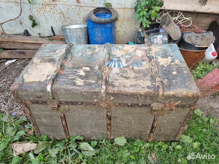 Старинный сундуе