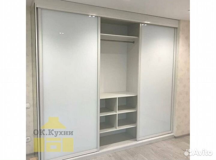 Угловой шкаф купе