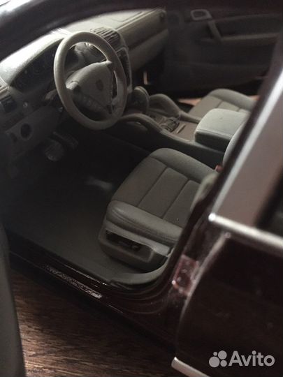 Porsche Cayenne S 1:18