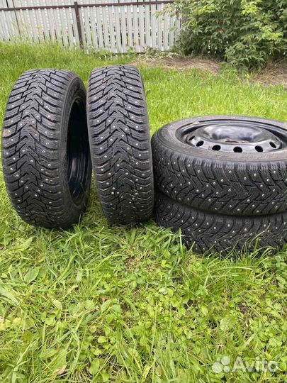 Nokian Tyres Hakkapeliitta 8 185/60 R15