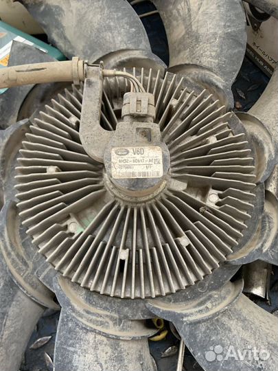 Фискомуфта радиатора на Ленд ровер Дискавери 4