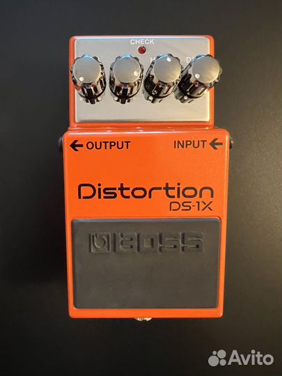 Гитарная педаль boss DS-1X Distortion