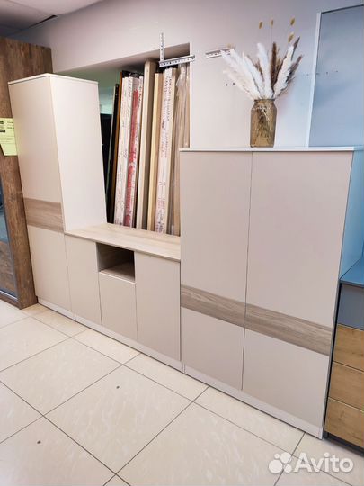 Стенка в гостиную новая