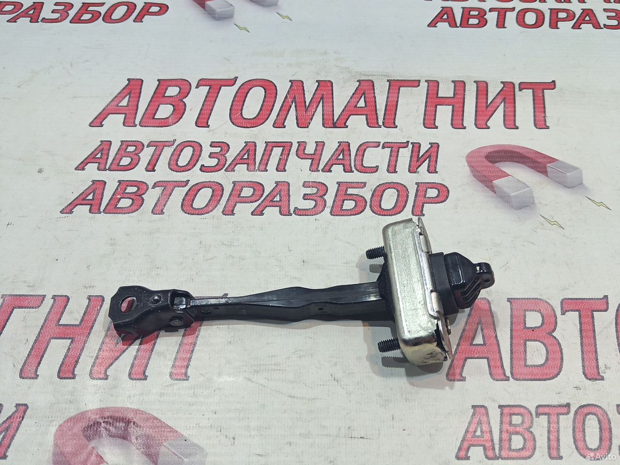 Ограничитель двери задней правой Джили Кулрей SX11