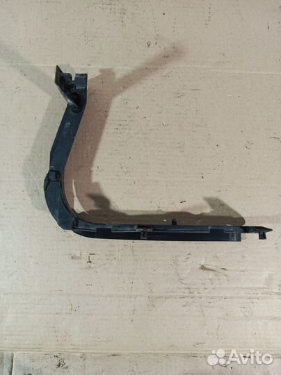 Кронштейн Volkswagen Passat