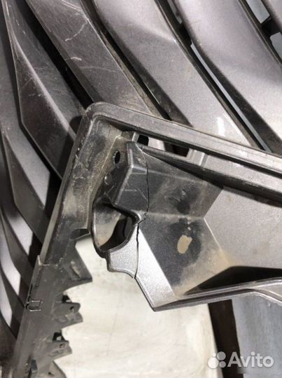 Решетка радиатора Lexus Rx4