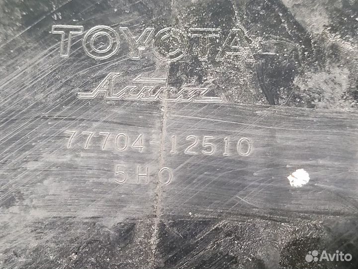 Абсорбер Toyota Corolla (E120) IX хетчбек