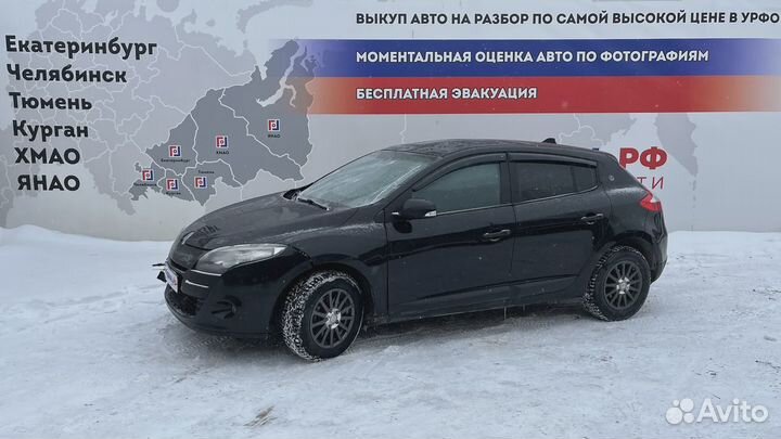 Кронштейн переднего бампера левый Renault Megane 3 269160006R