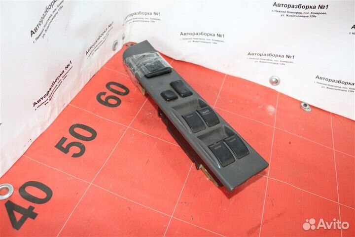 Блок управления стеклоподъемниками Toyota Hilux