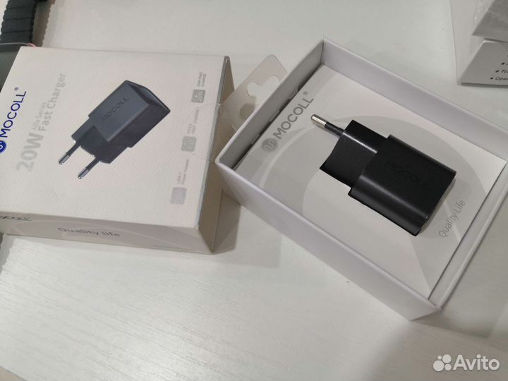 Зарядное устройство Mocoll с разъёмом type-c