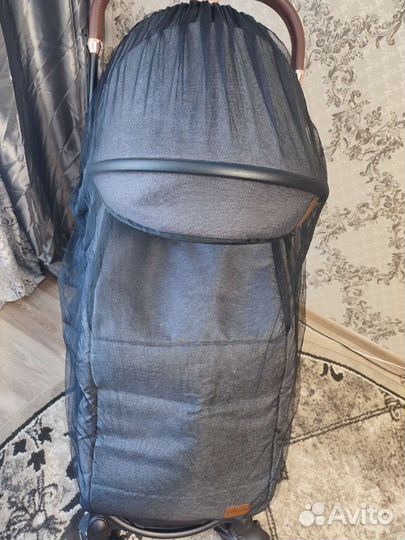 Прогулочная коляска luxmom