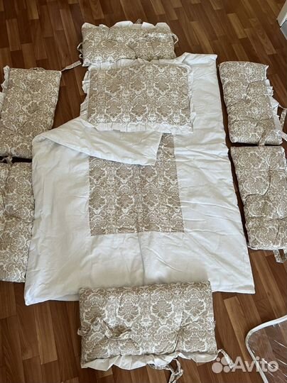 Комплект белья с бортиками и балдахином в кроватку