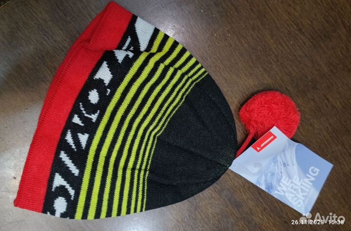 Шапка спортивная Atomic