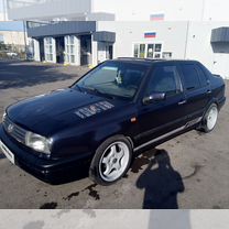 Volkswagen Vento 1.8 MT, 1992, 200 000 км, с пробегом, цена 170 000 руб.