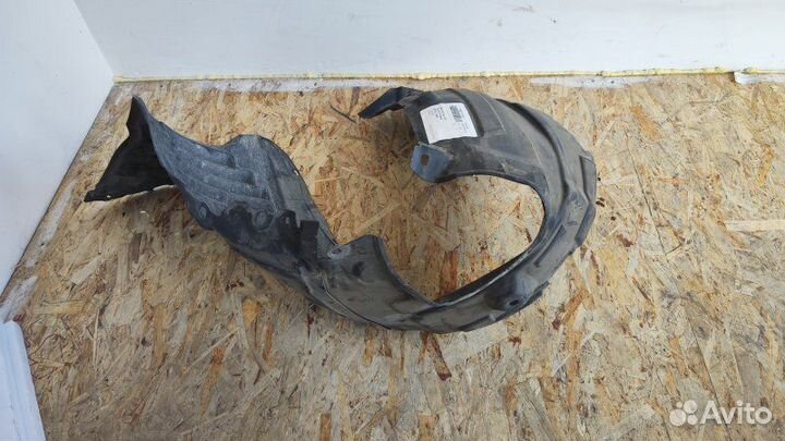 Подкрылок передний левый Mazda Axela BK5P ZY-VE