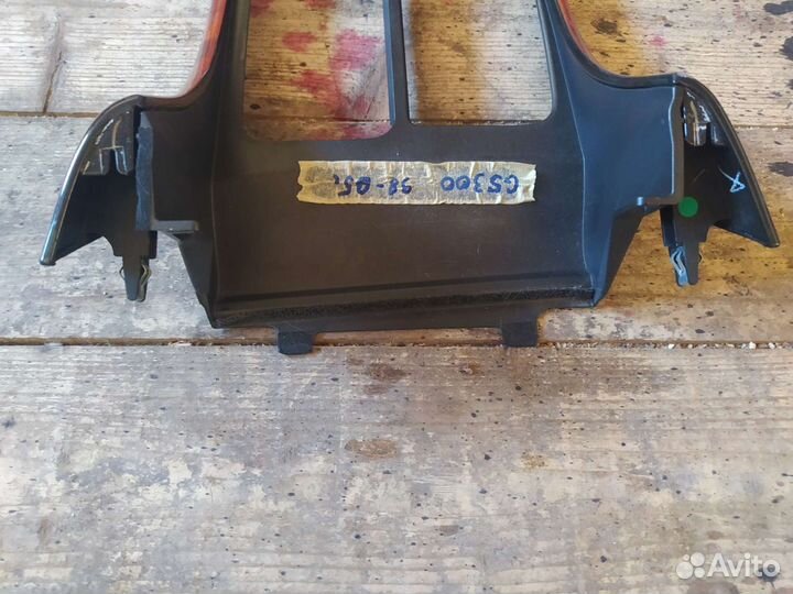 Lexus GS300 Консоль салона (кулисная часть)