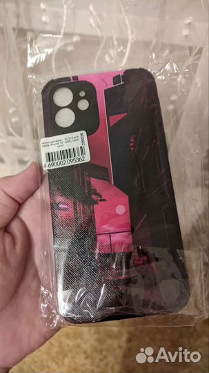 2 чехла на iPhone 12, абсолютно новые.1 чехол 225р