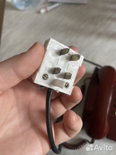 Телефон British Telecom