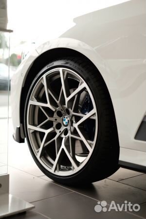 Диски R18 795 M Style на BMW M8