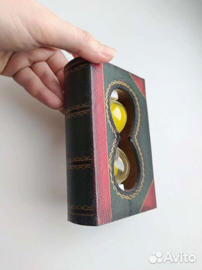 Декорация песочные часы